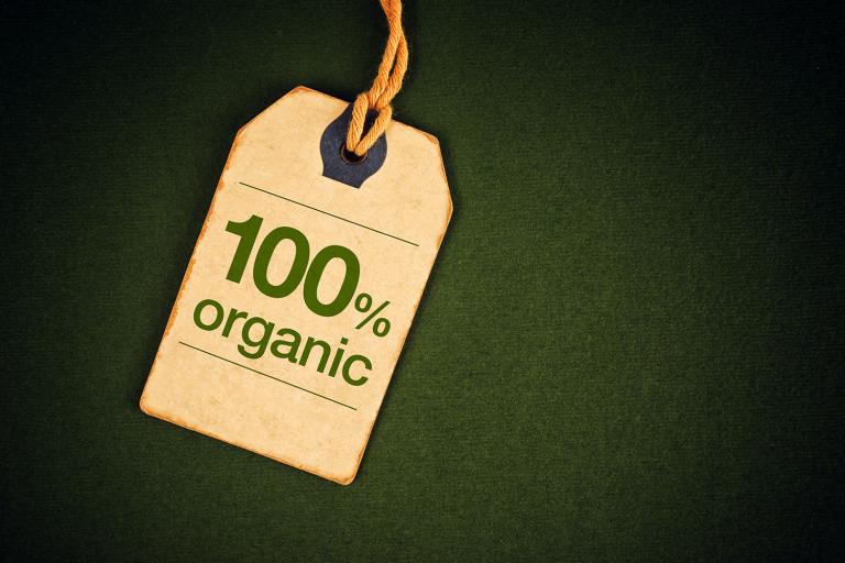 A label which says "100% organic"